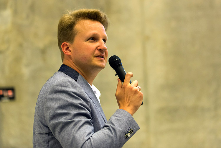 Tomas Mackus, DOMREG Tomas Mackus, DOMREG